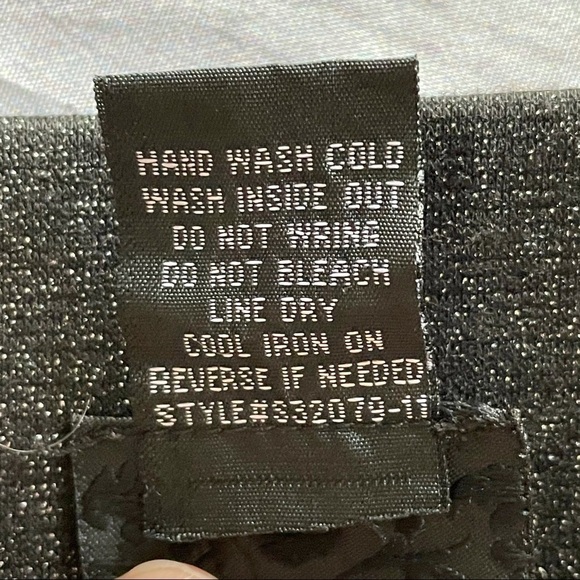 ✅2x Host Pick✅ Daytrip Mini Skirt, Medium - Picture 6 of 6